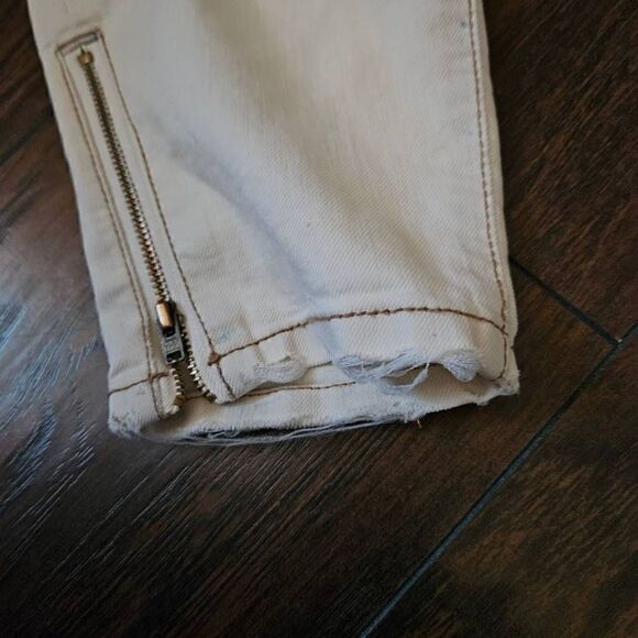 Joe Fresh Slim Low Rise Jeans - Picture 7 of 8